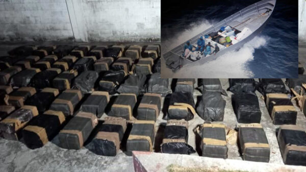 Decomisa El Salvador casi 3 toneladas de cocaína con destino a México