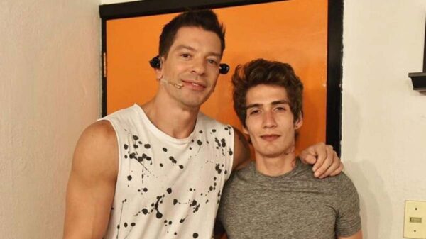 El hijo de Yahir se declara bisexual y culpa al cantante de sus adicciones