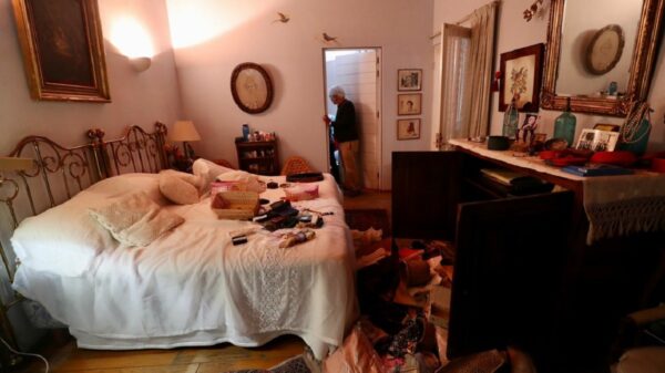 Roban casa de Elena Poniatowska en la CDMX