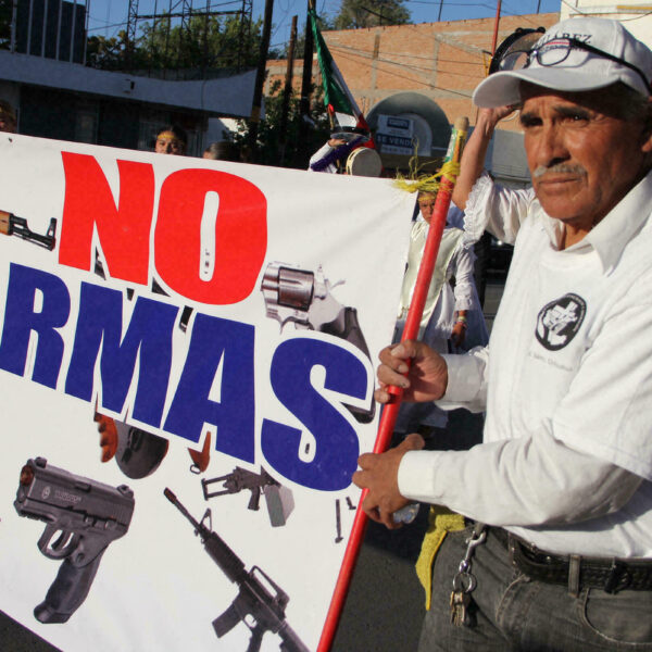 Busca México “imponer” sus políticas de control de armas