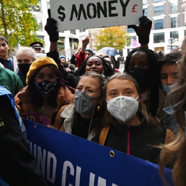 “Truena” Greta Thunberg: “pueden meterse su COP26 por el trasero”