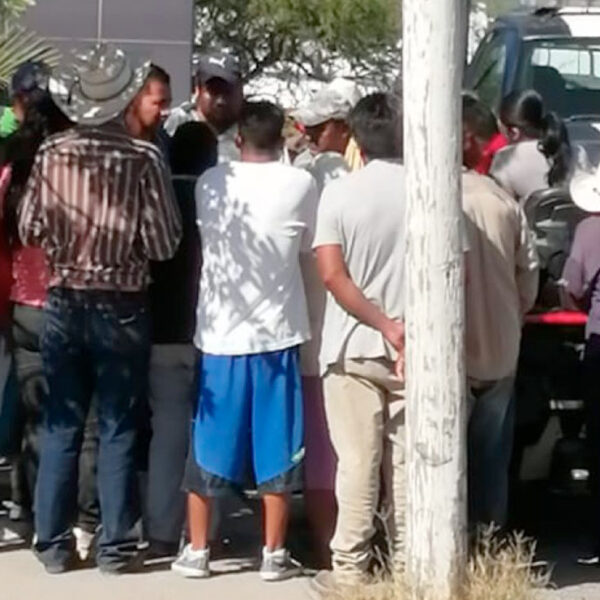 Pobladores casi linchan a 6 presuntos ladrones; iban a ser quemados