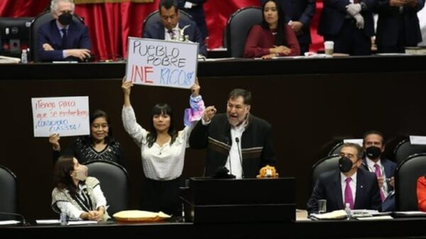 Tunde Noroña a Córdova en San Lázaro y urge juicio político