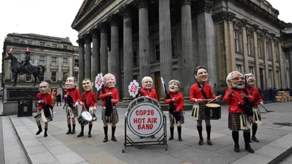 COP26, activistas señalan a líderes de “vender humo”