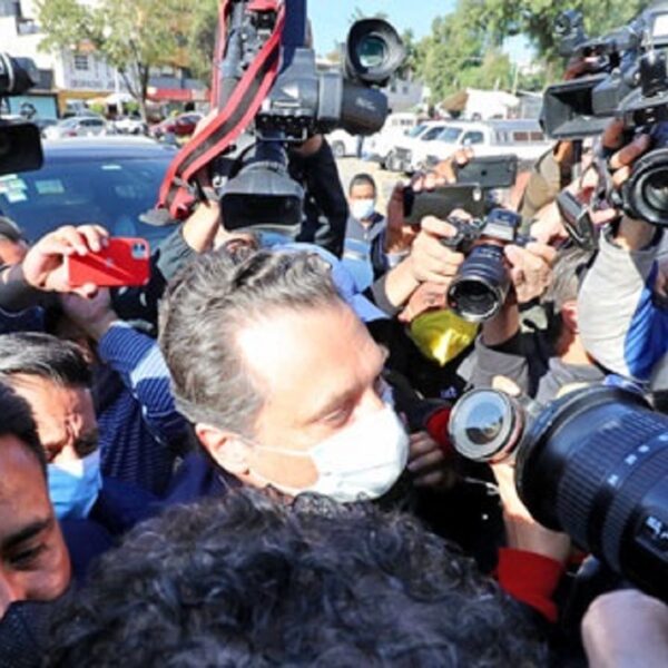 Dictan prisión preventiva a Lozoya ante riesgo de fuga