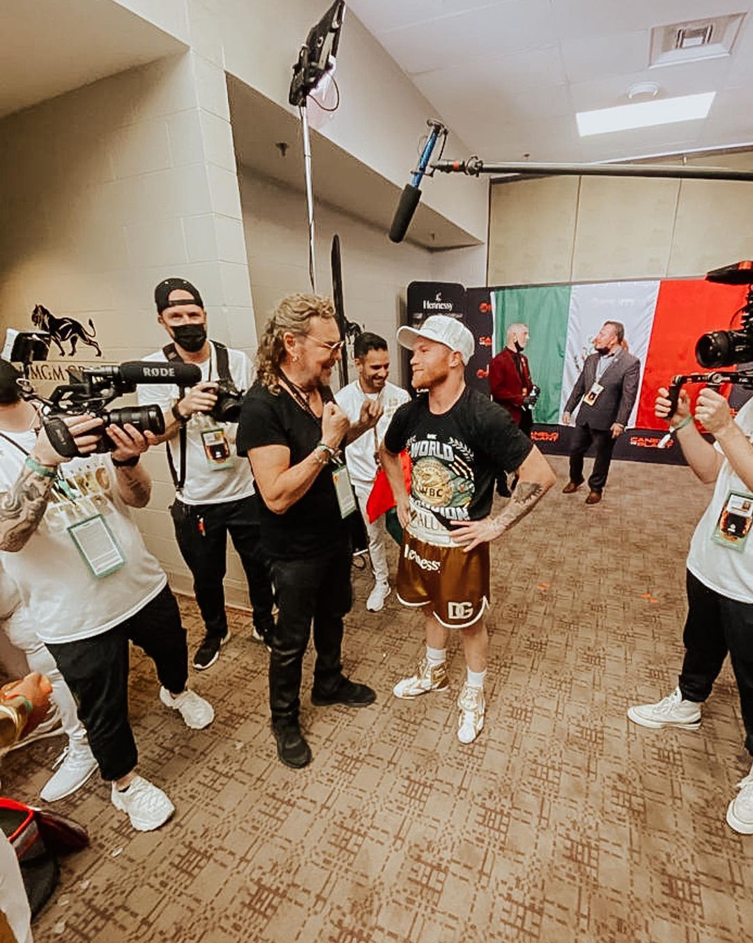 Maná invita a Christian Nodal a escribir una canción juntos