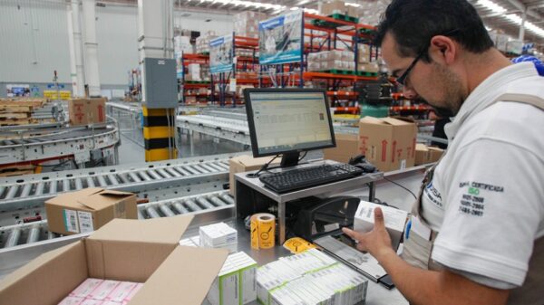 Abasto de medicamentos, cuestión de eficiencia, insiste AMLO