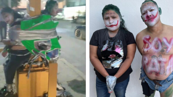¡Vaya guasa! Pintarrajean a ladrones y los amarran a un poste en Tamaulipas.