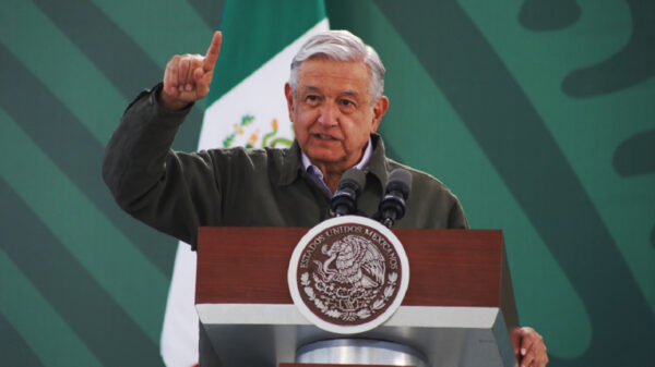 Elegirán oaxaqueños al candidato de Morena a la gubernatura: AMLO
