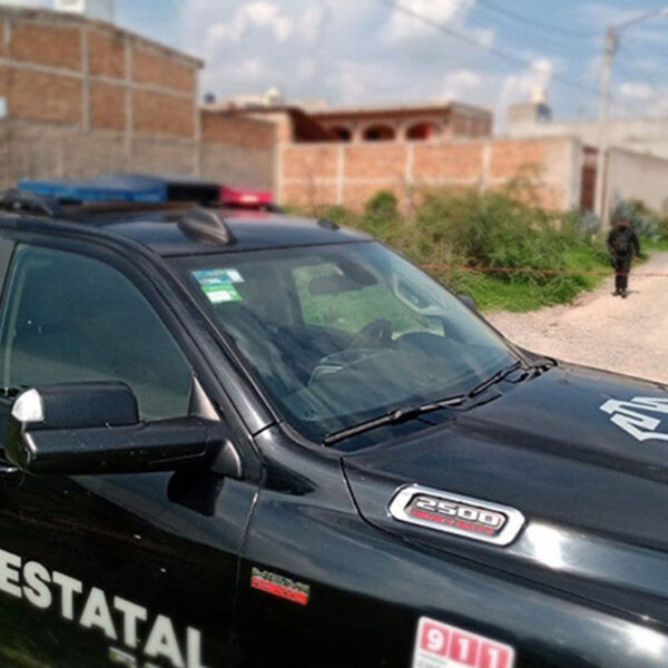 Privan de su libertad a 8 policías; los obligan a grabar video en contra de la corporación