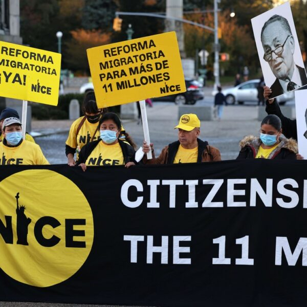 Aprueba Cámara de EU reforma migratoria; beneficiaría a 11 millones