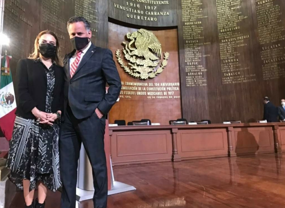 Santiago Nieto, titular de la UIF, y Karla Humphrey, consejera del INE, se casaron en Guatemala.