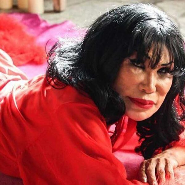 "Se les casa la loba": Lyn May presume su vestido de novia