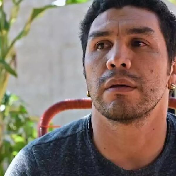 Salvador Cabañas niega haber sido panadero y aclara su situación