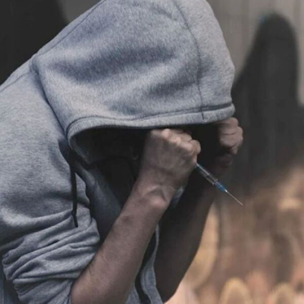 Registra EU más de 100,000 muertos por sobredosis en un año