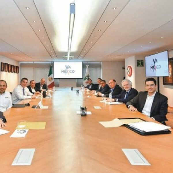 Desprestigio del PRI, PAN y PRD no nos puede dar asco: Claudio X.