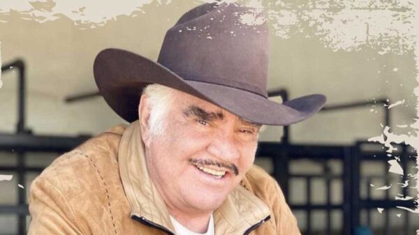 Vicente Fernández volverá a terapia intensiva a causa de una neumonía