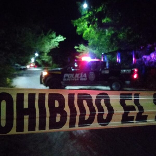 Cancún: Hallan dos ejecutados embolsados en el fraccionamiento Corales.