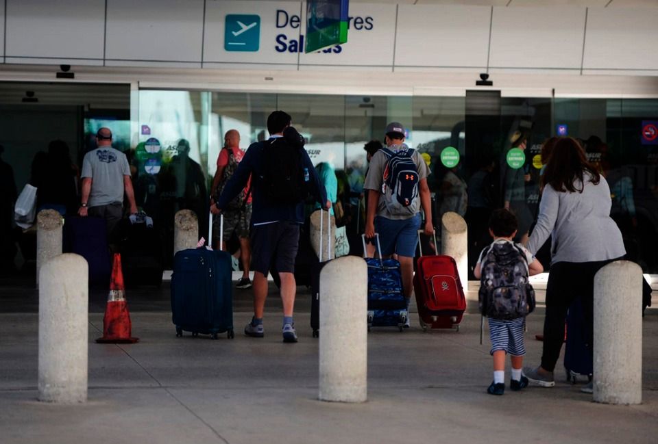 Programan para este jueves 439 operaciones en el IAC; habrá 222 llegadas, de las que 80 son nacionales y 142 internacionales y 217 salidas.