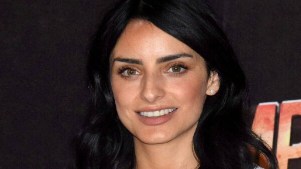 Aislinn Derbez responde si se irá definitivamente de México