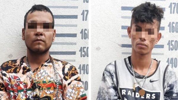 Caen con droga y arma de fuego en Villas del Sol en Playa del Carmen.