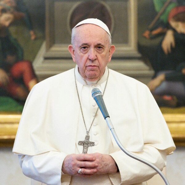 Denuncia el Papa la esclavitud y tortura a migrantes de África del norte.