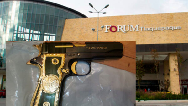 Pistolero olvida su pistola en tienda departamental de Guadalajara
