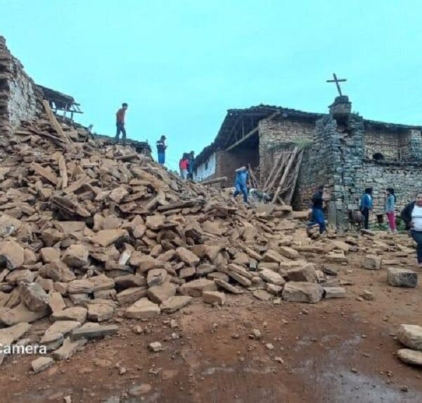Sacude sismo de magnitud 7.5 a Perú; se sintió en Ecuador y Colombia.
