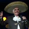 Fallece Vicente Fernández, ídolo de la música mexicana.
