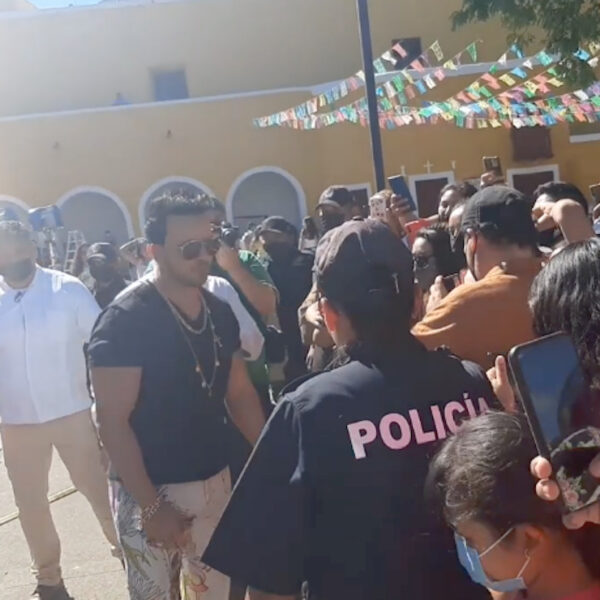 Luis Fonsi graba video en Izamal; enloquece a sus fans