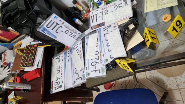 Golpe a falsificadores de placas en Campeche.