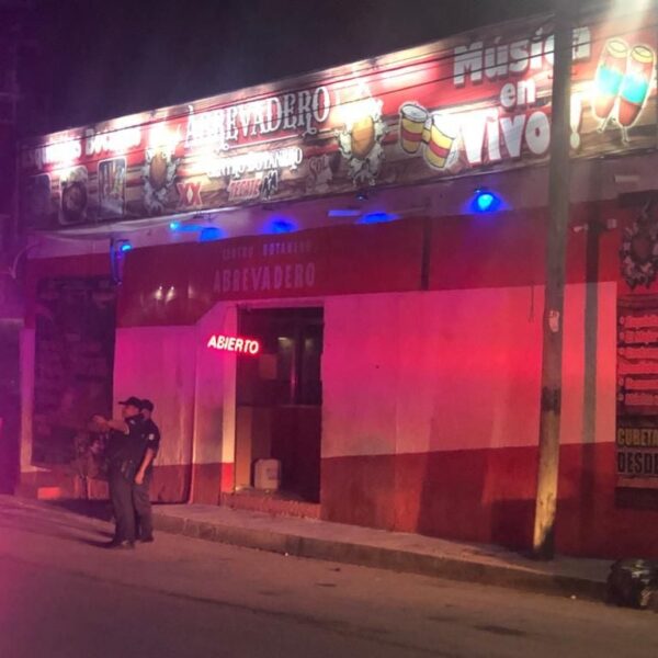 Se registran ataques armados en dos bares de Playa del Carmen.
