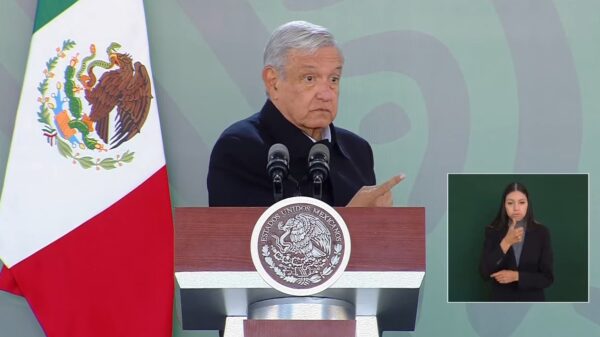 Revela AMLO que hay una persona hospitalizada con la variante Ómicron
