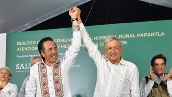 Respalda AMLO a gobernador de Veracruz por caso Del Río Virgen