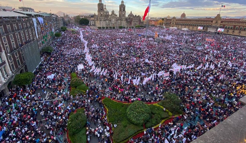 Se reúnen 200 mil personas para celebrar con AMLO sus tres años de su mandato