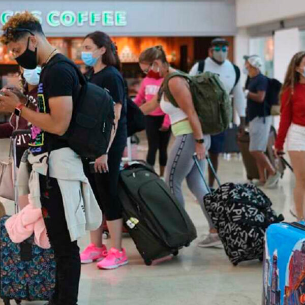 Aeropuerto de Cancún logra 556 operaciones aéreas