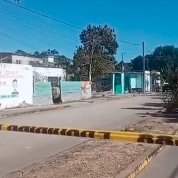 Sujetos armados asesinan en su domicilio a padre e hijo