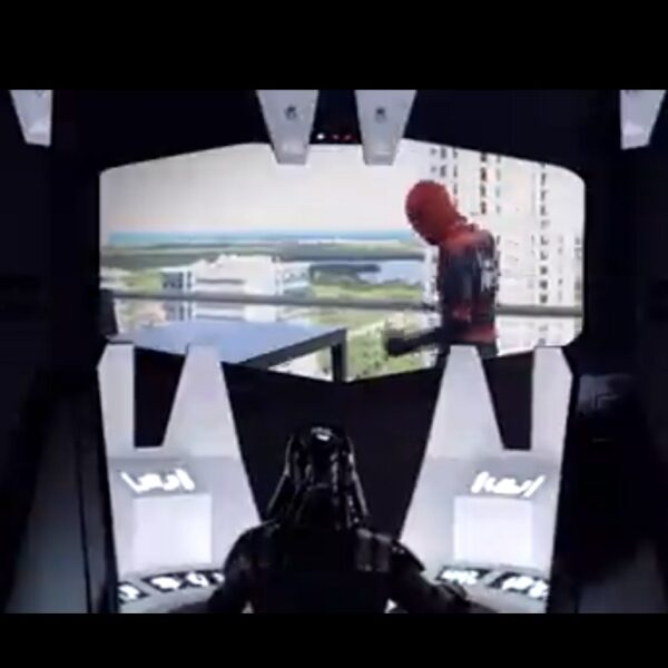 Darth Vader y Spiderman se unen para luchar contra Ómicron en Quintana Roo.