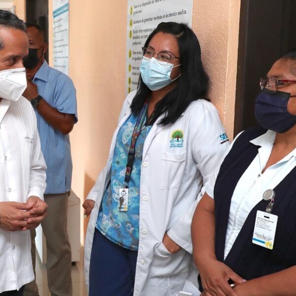 Con más y mejores servicios de salud brindamos una mayor calidad de vida a las y los quintanarroenses: Carlos Joaquín