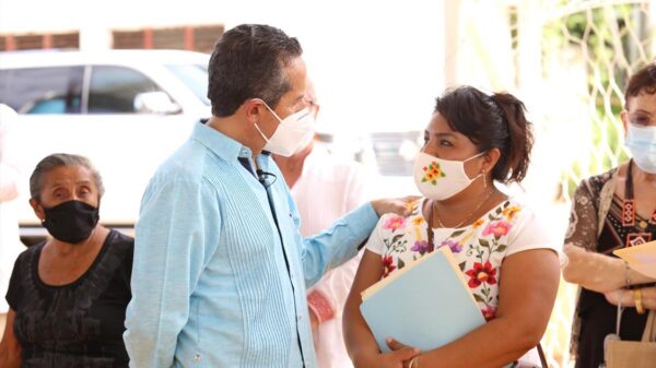 Trabajamos para que las mujeres generen sus propias fuentes de empleos: Carlos Joaquín