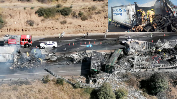 Choque entre cinco unidades deja un muerto y cinco lesionados