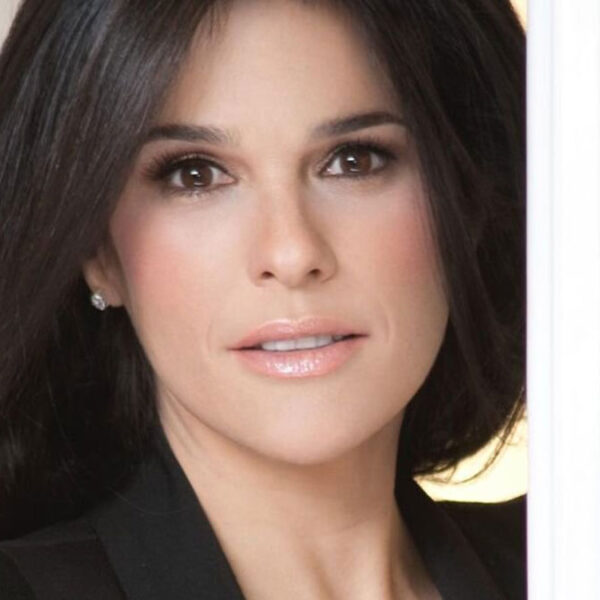 Comparan a Martha Debayle con personaje de Plaza Sésamo