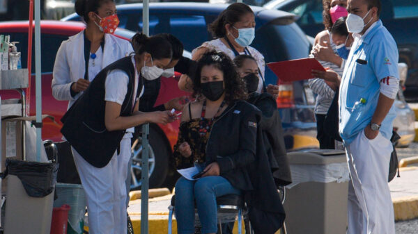 ¡Alarmante! Alcanza México los 8 mil 24 contagios por covid en un solo día