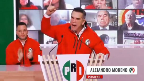 Revive el PRI “la cargada”; “destapan” diputados y corean “¡Alito presidente!”