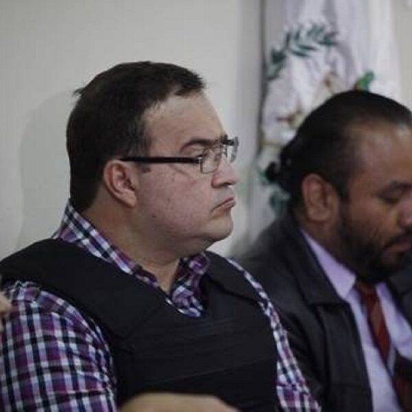 Dan suspensión provisional a Duarte contra orden de captura