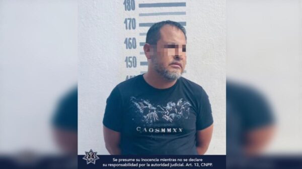 Por fingir ser policía, detienen a sujeto en Playa Del Carmen