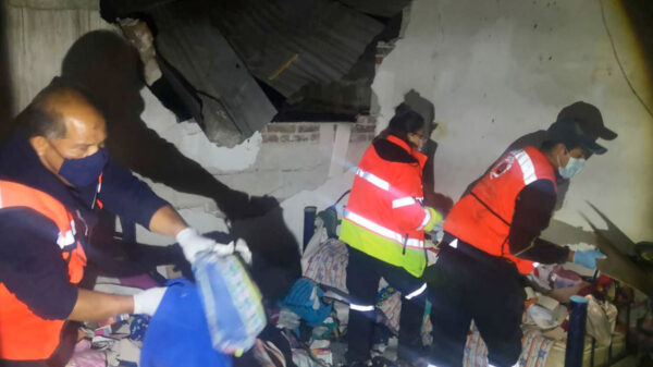 Explosión de polvorín deja un muerto y ocho heridos, entre ellos dos menores