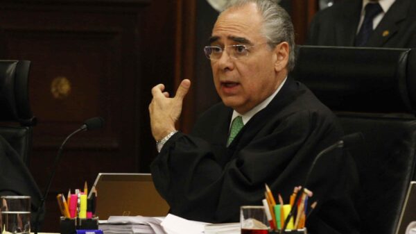 Sanción penal al INE si impide sondeo de revocación de mandato: SCJN