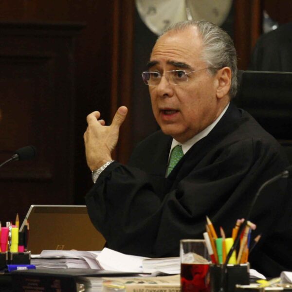 Sanción penal al INE si impide sondeo de revocación de mandato: SCJN