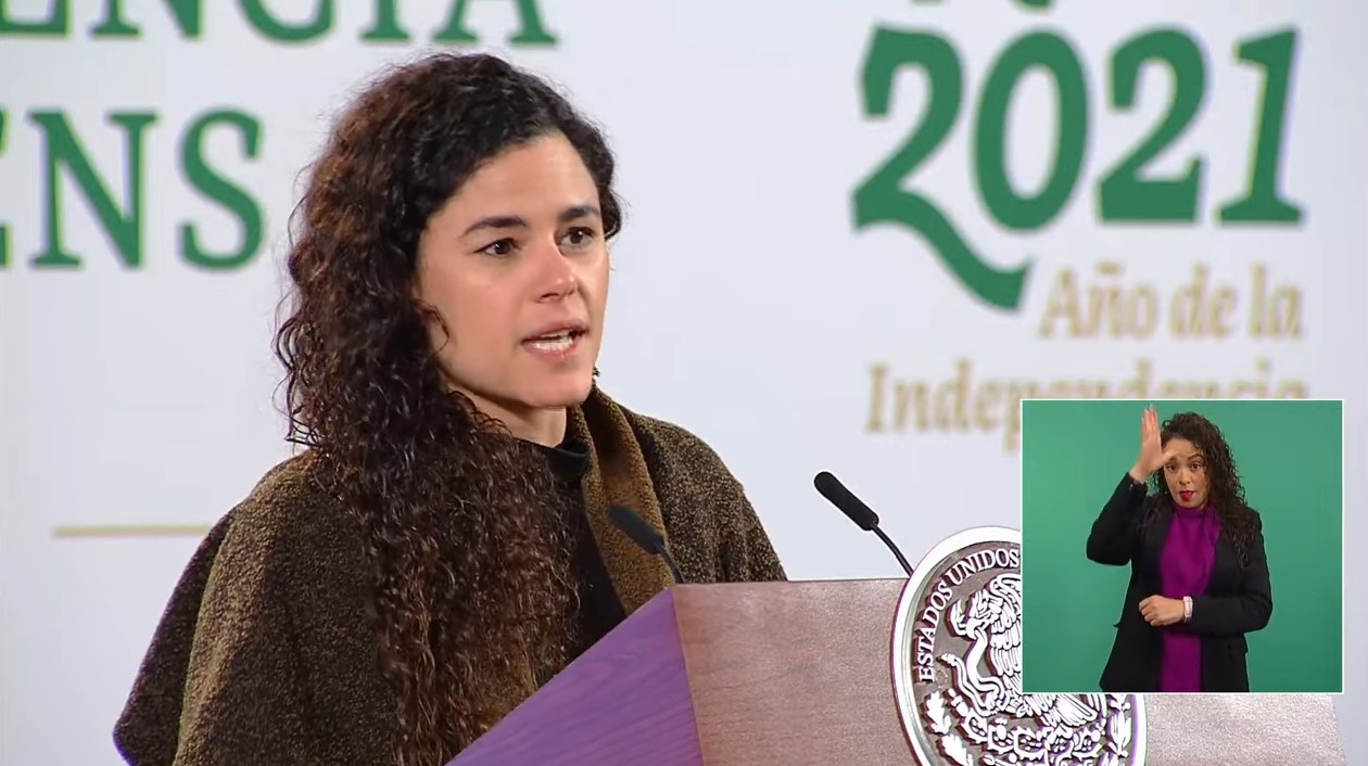 “Se acordó entre los sectores obrero, patronal y el gobierno, por consenso, un aumento de 22% del salario mínimo”, replicó en su mensaje de hoy, la titular de la STPS, Luisa María Alcalde.